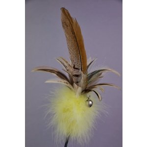 画像: キジ羽根とイエロー・ボア（ブティック卑弥呼）