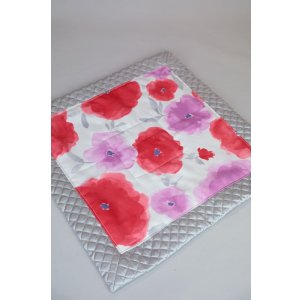 画像: ワンとニャンのすて〜きなマット〈Watercolor Flowers - M〉