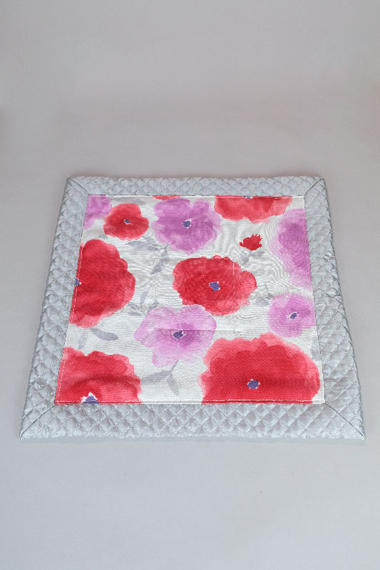 画像: ワンとニャンのすて〜きなマット〈Watercolor Flowers - M〉